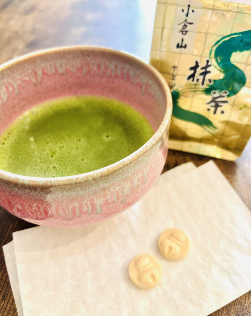 お気に入りのお茶碗と小倉山とりんころろ